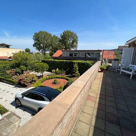 Unieke & Ruime Dijkwoning Aan Het Water Amsterdam