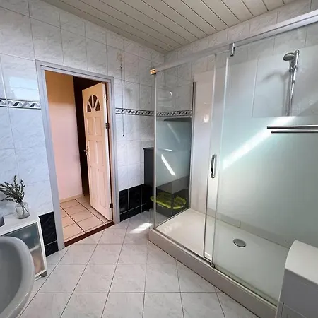 Unieke & Ruime Dijkwoning Aan Het Water
