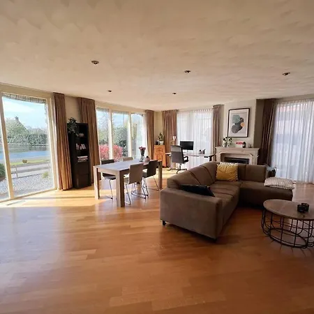 Unieke & Ruime Dijkwoning Aan Het Water Amsterdam