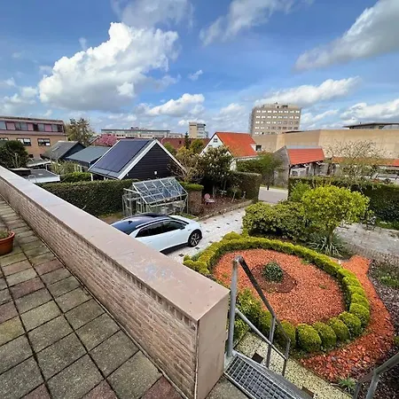 Unieke & Ruime Dijkwoning Aan Het Water